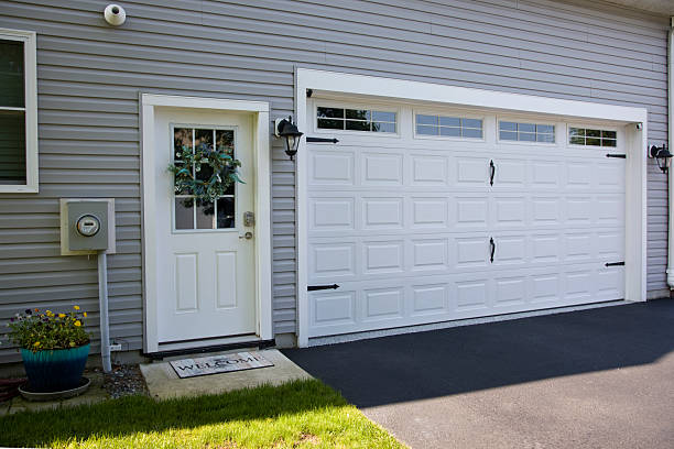 24/7 Emergency Garage Door Panel Replacement experts in Somerset County County, ME